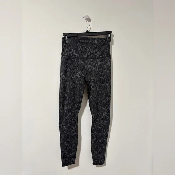 Varley Let's Go High Rise Legging 25 - Monochrome Cheetah - Womens size XS - Picture 4 of 8